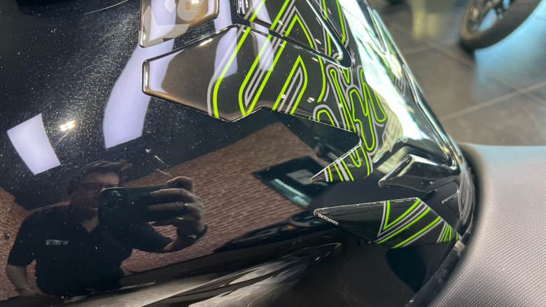 Kawasaki Ninja ZX1002KNSAN (22MY)